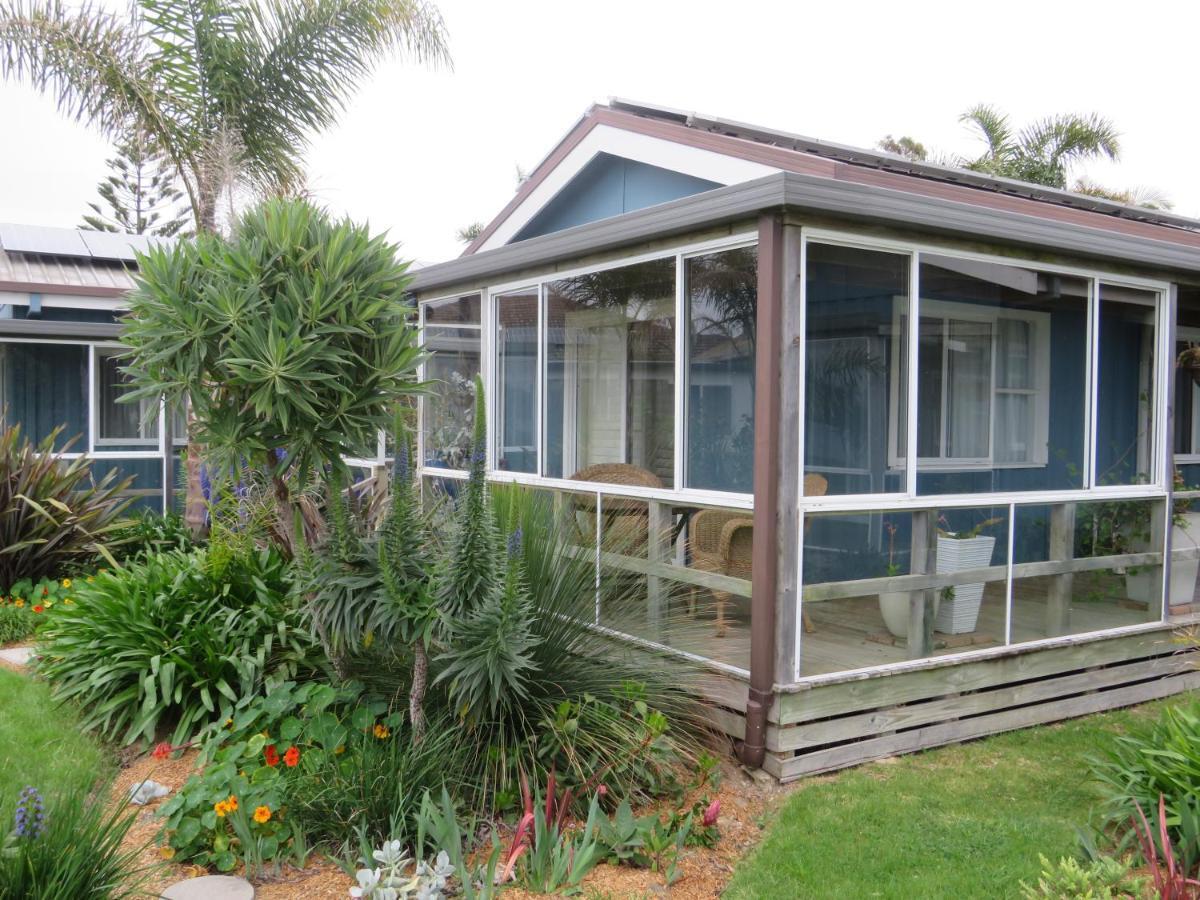 Lakes Entrance Waterfront Cottages With King Beds Exterior photo
